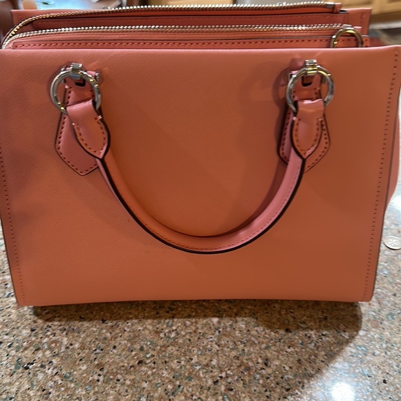 Michael kors purse - Picture 2 of 4